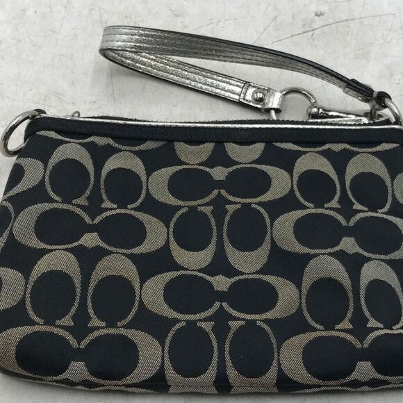 GUC Coach Poppy Limited Edition Wristlet - Picture 2 of 6